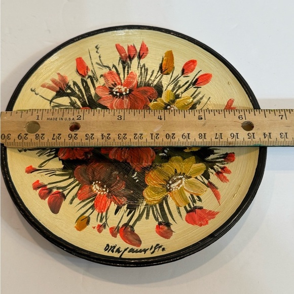 Mediterranean Terracotta Handpainted Floral Decorative Plate 6.5” - Picture 6 of 7